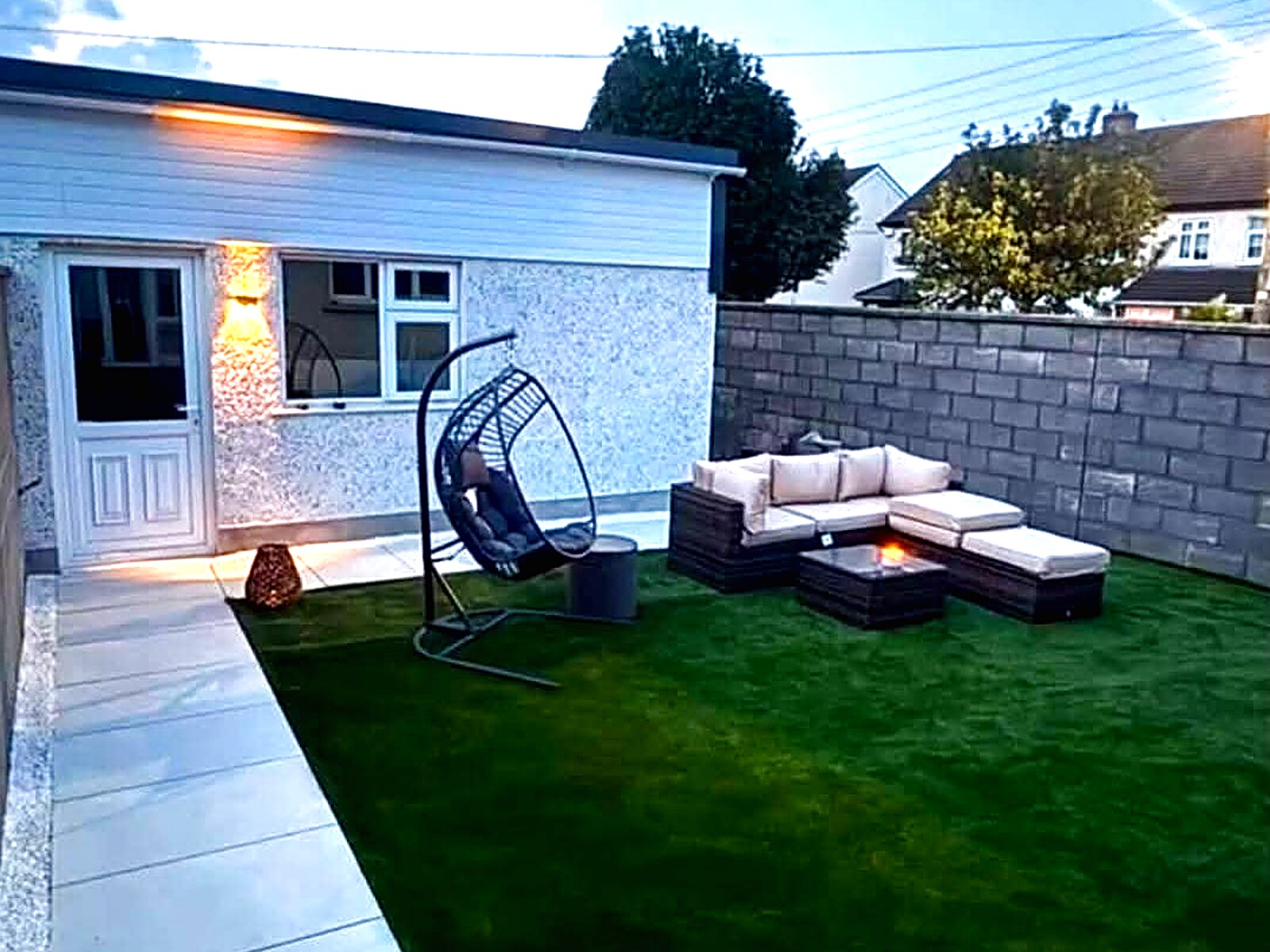 Garden room surround
